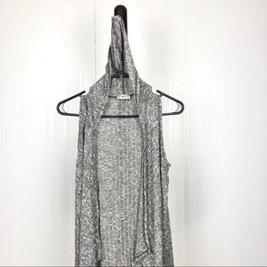 Free Kisses long vest